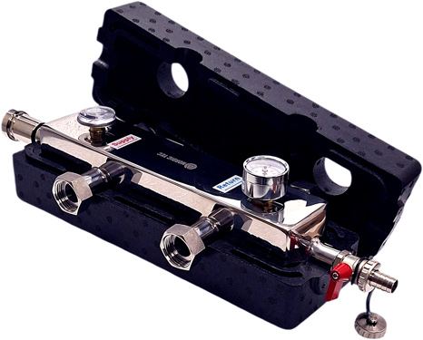 hydraulický vyrovnávač dynamických tlaků s manometrem a teploměrem Nordic Tec CZ2